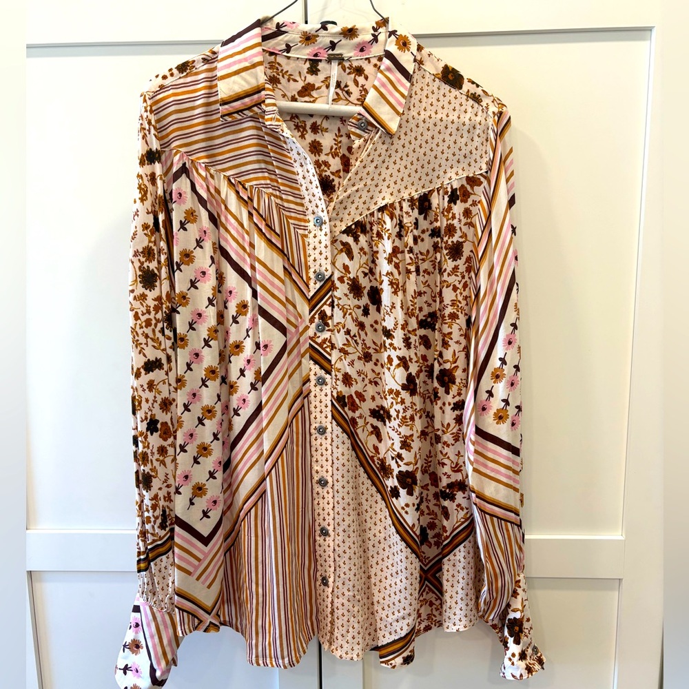 Free People Feminine Floral 70s Style Blouse